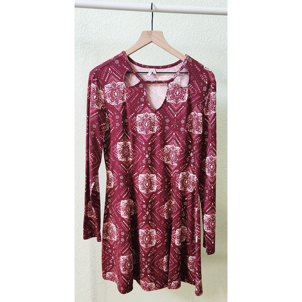 Maroon mosaic long-sleeve dress